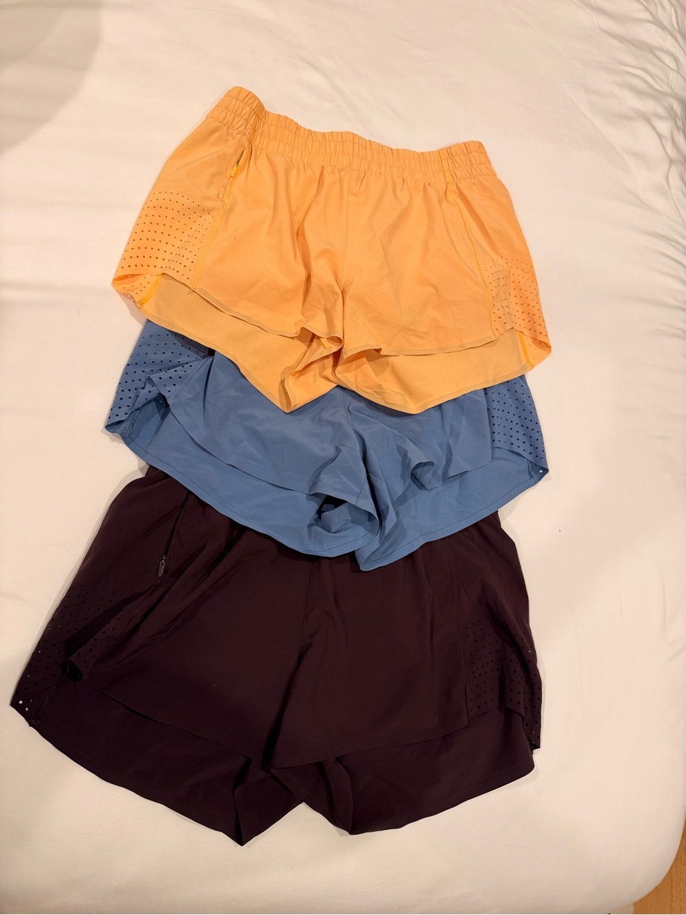 Athleta Women’s Bundle Run Shorts-size XS